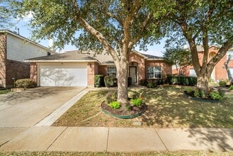 Building Photo - $500 off the first month's rent + move-in on or before 4/20