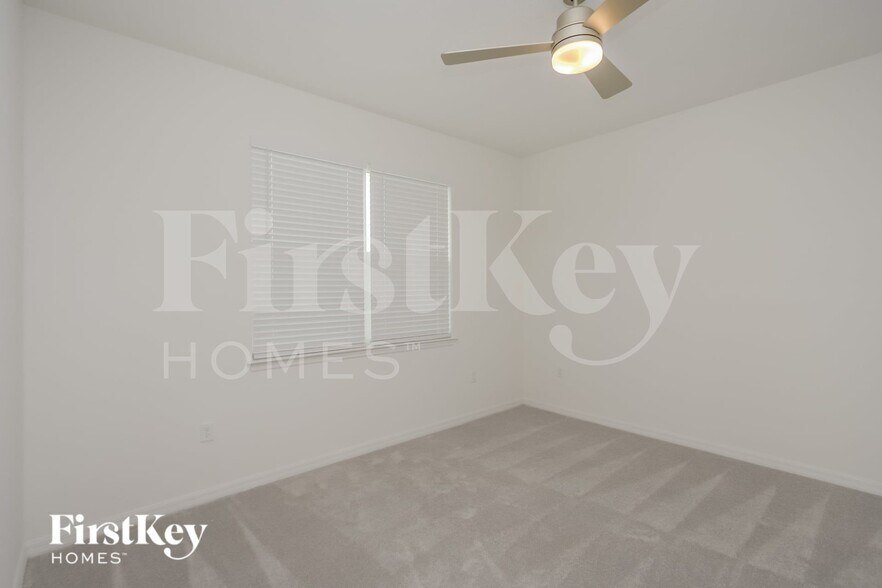 Building Photo - 344 Corbel Ln