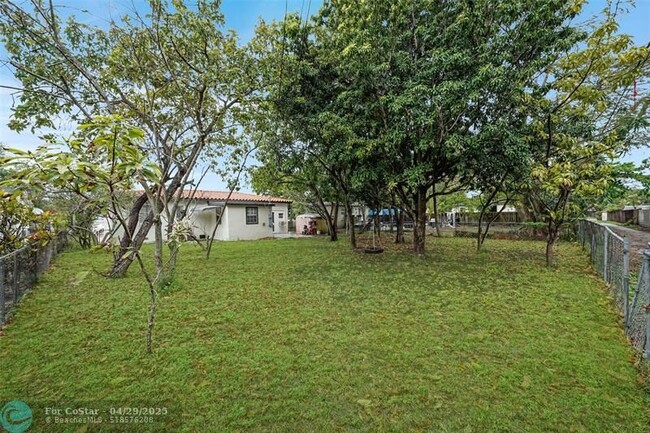 Building Photo - 1075 NW 133rd St