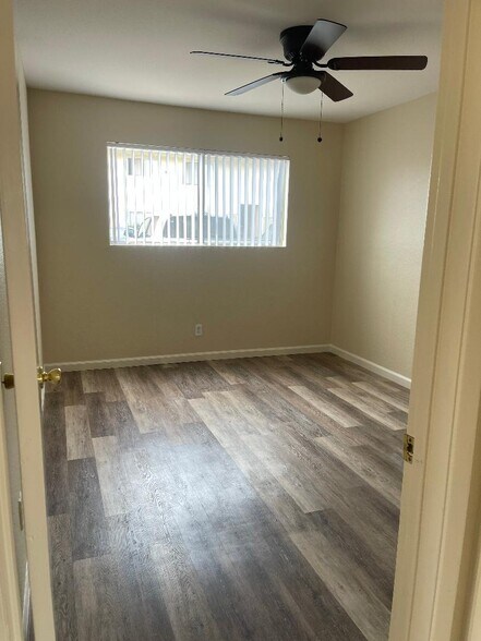 Building Photo - 721 12th St