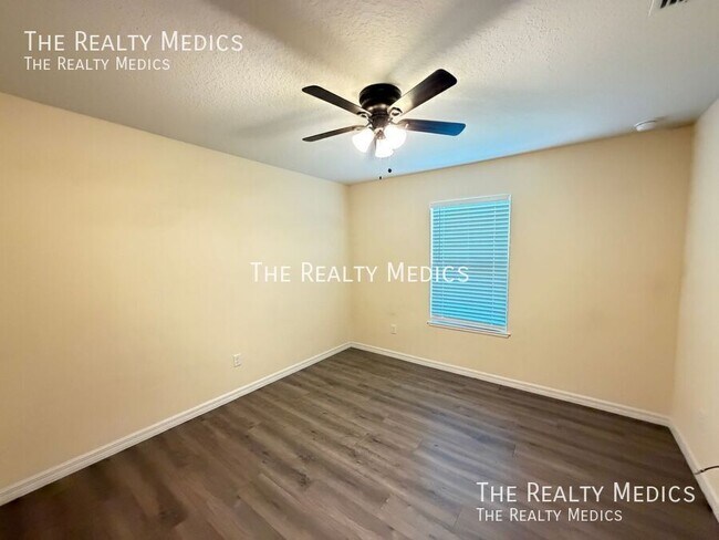 Building Photo - 2574 SW 164th Street Rd