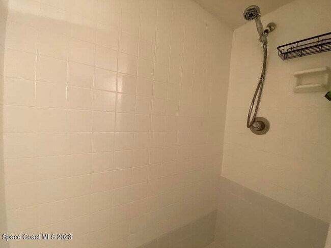 Building Photo - 555 Fillmore Ave