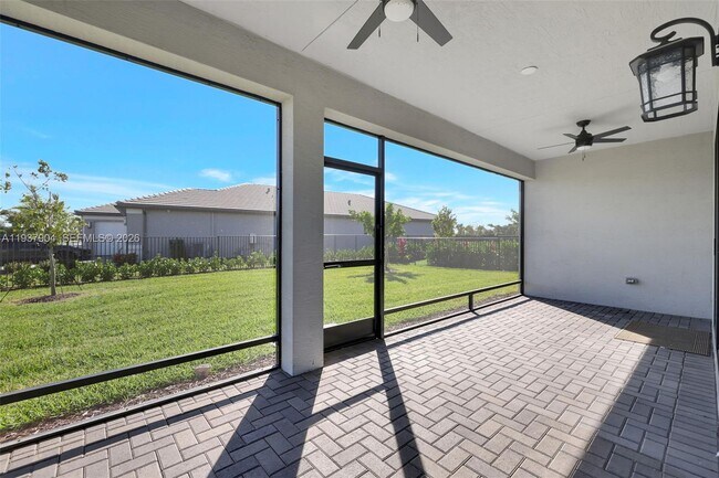 Building Photo - 10858 SW Meandering Mile Rd