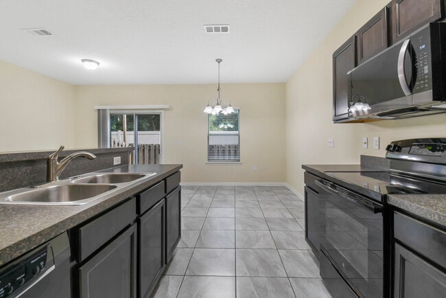 Building Photo - 266 Moultrie Village Ln