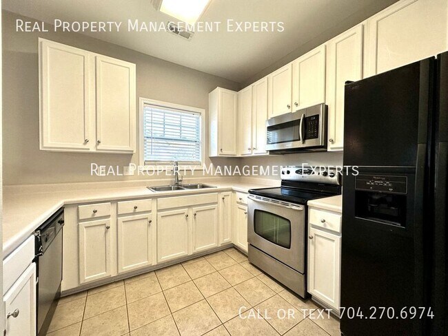 Building Photo - 12347 Walden Lea Dr