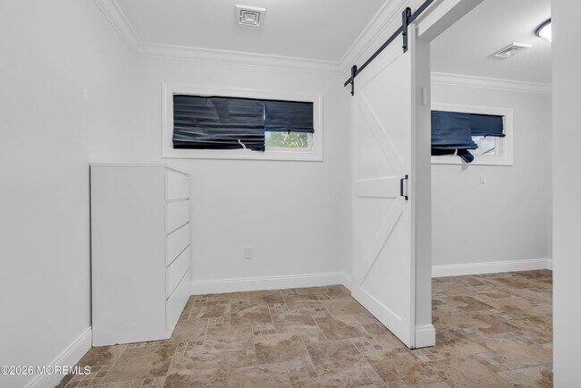 Building Photo - 455 W Lincoln Ave