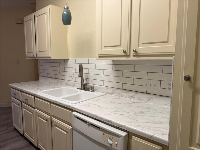 Building Photo - 1814 State Hwy 95