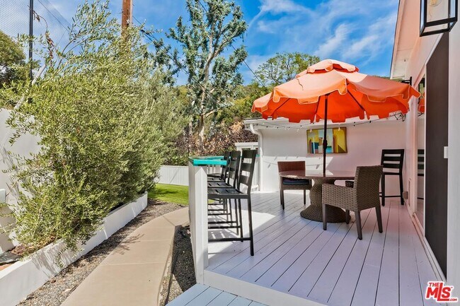 Building Photo - 3493 Mandeville Canyon Rd