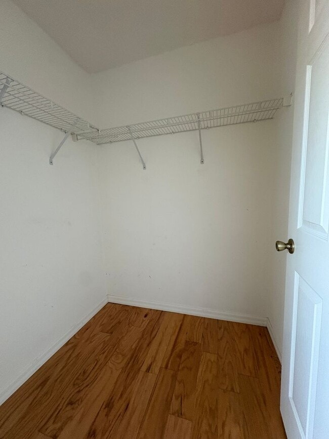 Building Photo - Beautiful 3Bed/2Bath with 2-Car Garage on a Cul-de-Sac