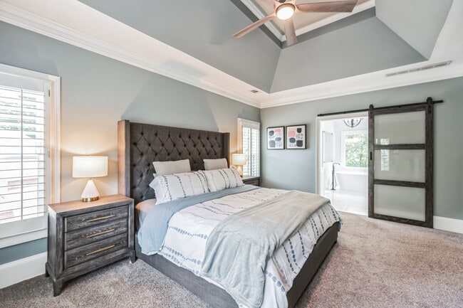 Primary bedroom - 510 Newburgh Way