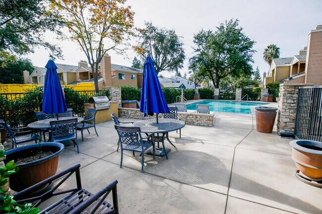 Building Photo - 7675 N First St