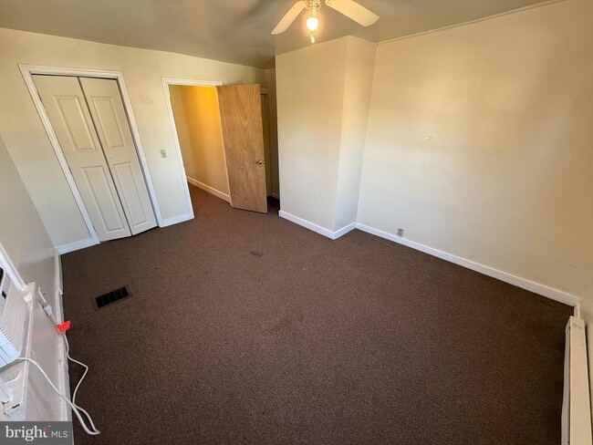 Building Photo - 204 E Portland St