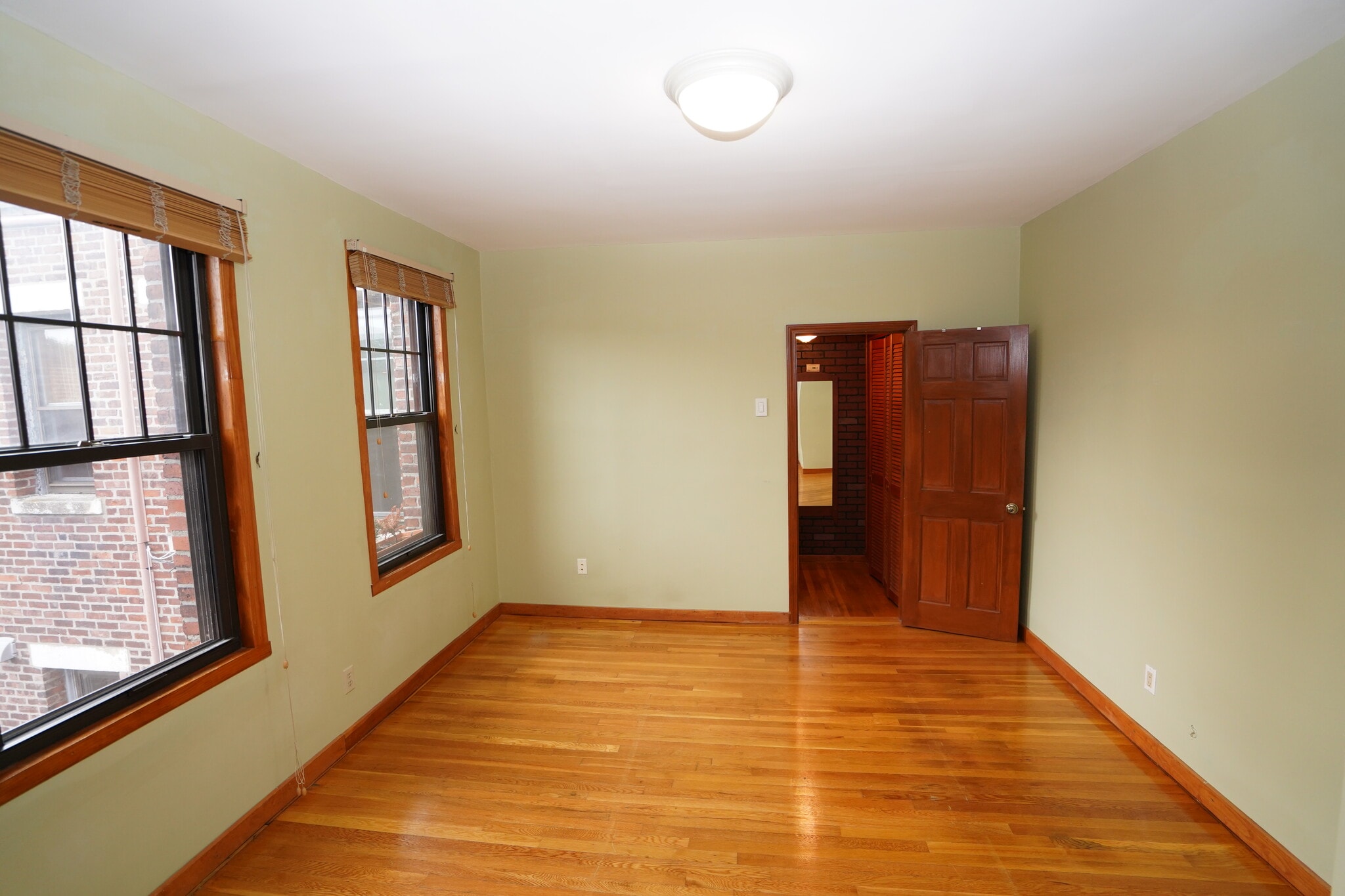 Building Photo - 120 Sutherland Rd