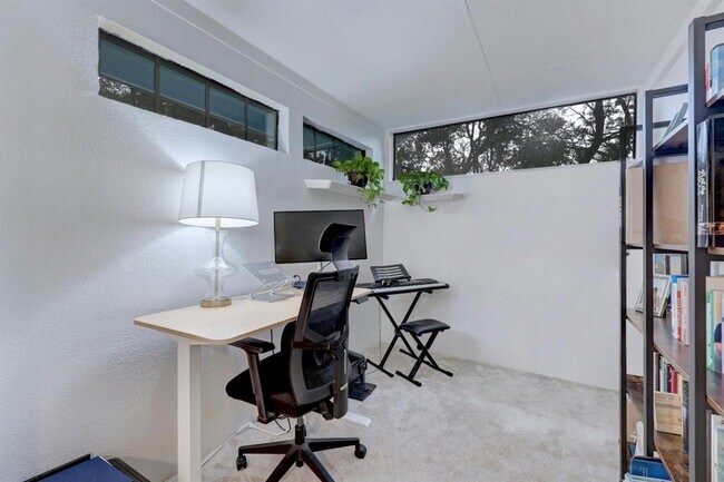 Building Photo - 11816 Rain Forest Cove