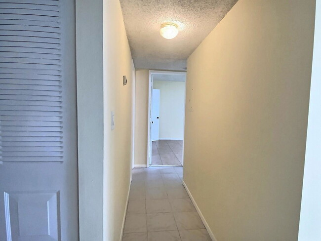 Building Photo - 1421 S Ocean Blvd