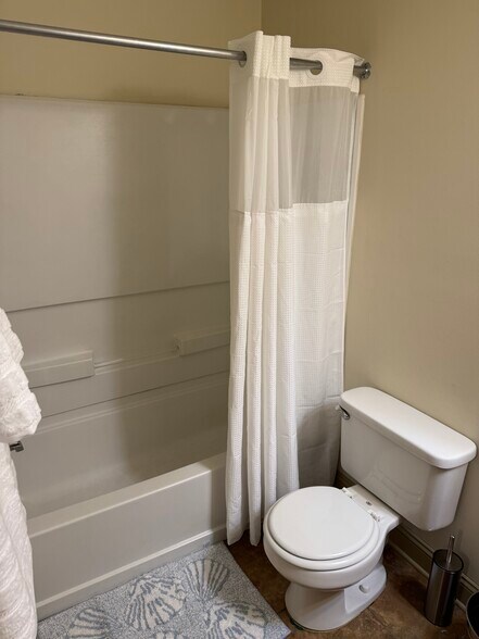 Building Photo - 1613 Muscovy Way