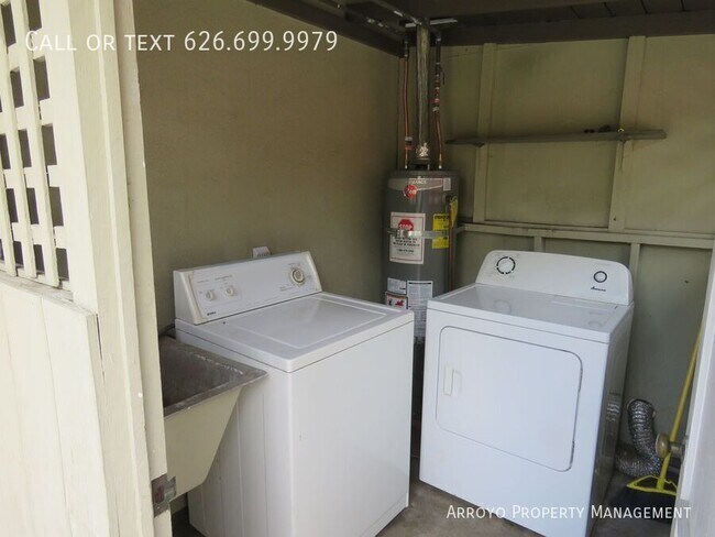 Building Photo - 741 E Poppyfields Dr