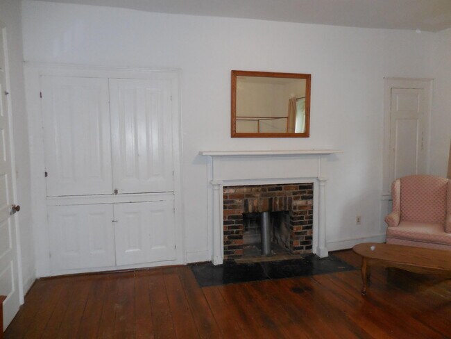 Building Photo - 375 S Upper St