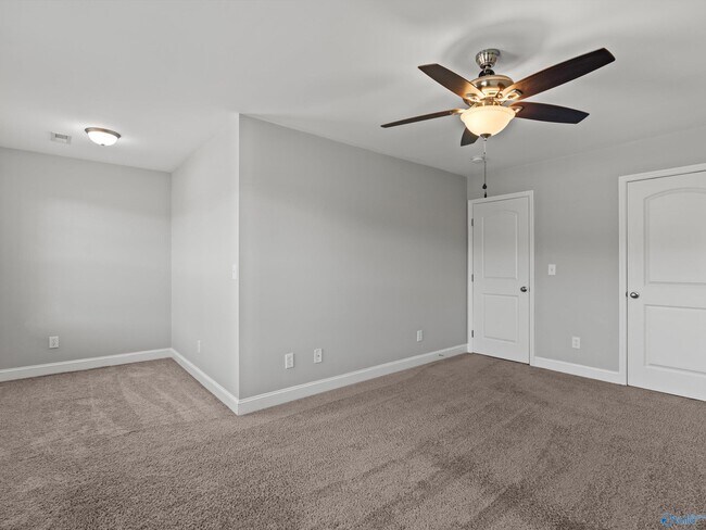 Building Photo - 114 Summer Pointe Ln NW