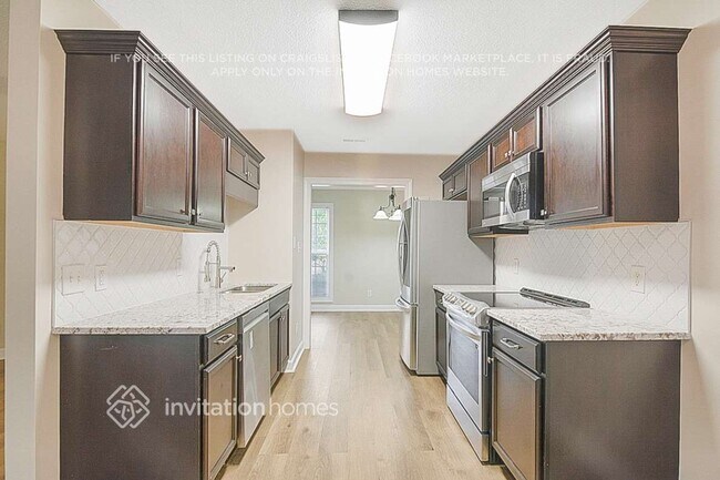 Building Photo - 45 Dawn Ave