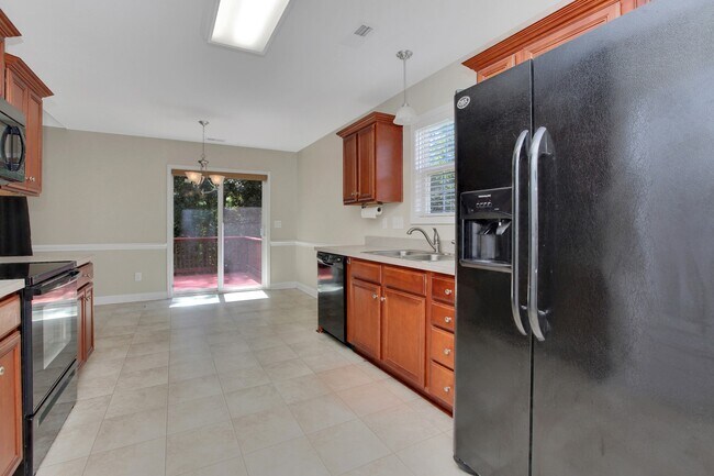 Building Photo - 1049 Warpers Ln