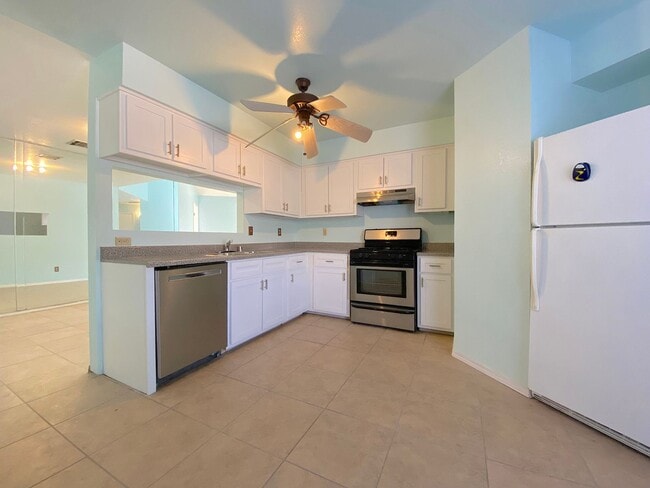 Building Photo - West El Paso 3 bed refrig A/C Home