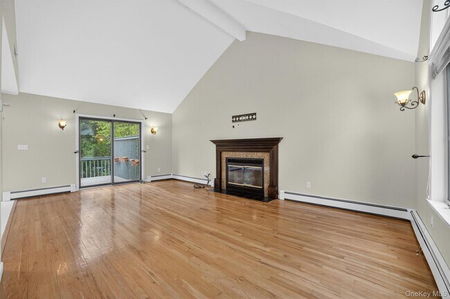 Building Photo - 28 Lakeview Dr