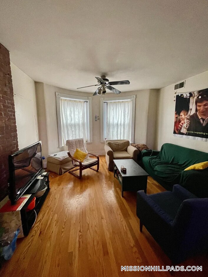 Building Photo - 880 Huntington Ave