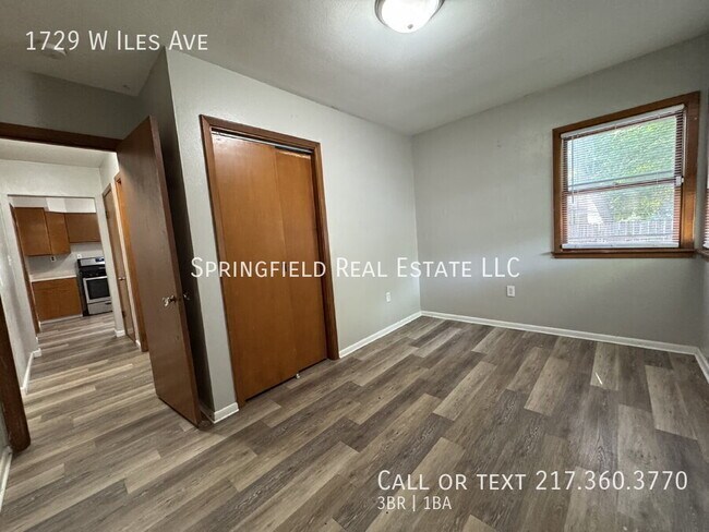 Building Photo - 1729 W Iles Ave