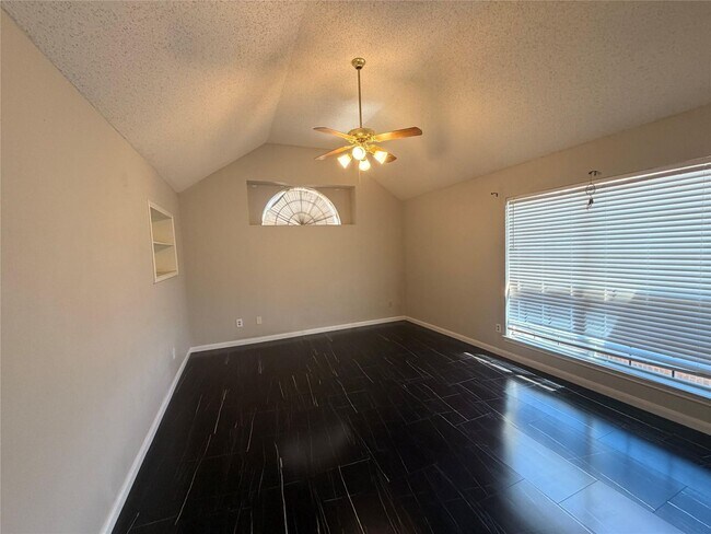 Building Photo - 342 Arbor Ct