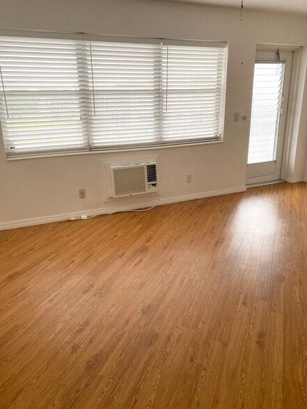 Building Photo - 91 Berkshire D