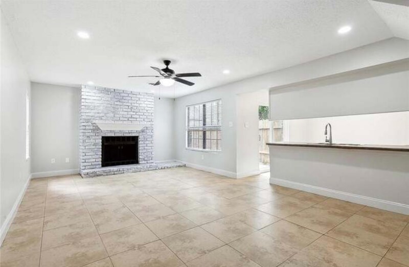 Building Photo - 1500 W Esplanade Ave