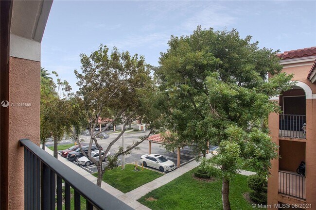 Building Photo - 6831 SW 44th St