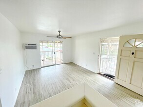 Building Photo - SOUTHPOINTE - Unfurnished - Top Floor 2Bed...