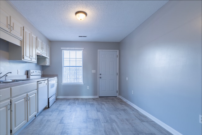 Building Photo - Set the Tone At Tonyota Court!