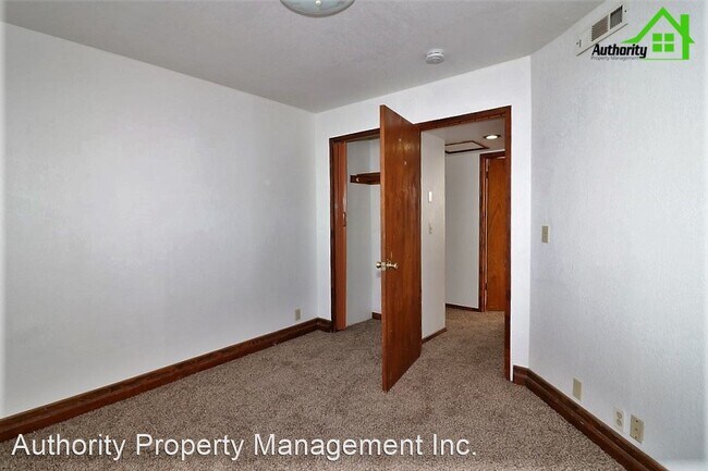 Building Photo - 3 br, 2 bath House - 3194 Veda Street