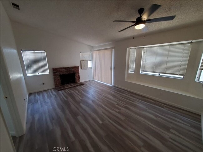 Building Photo - 23805 Mark Twain