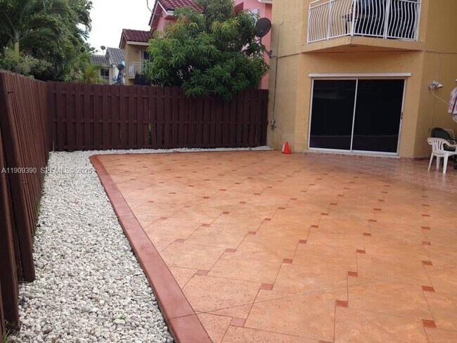 Building Photo - 15428 SW 50th Terrace