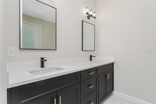 Building Photo - 242 Brig Cir W