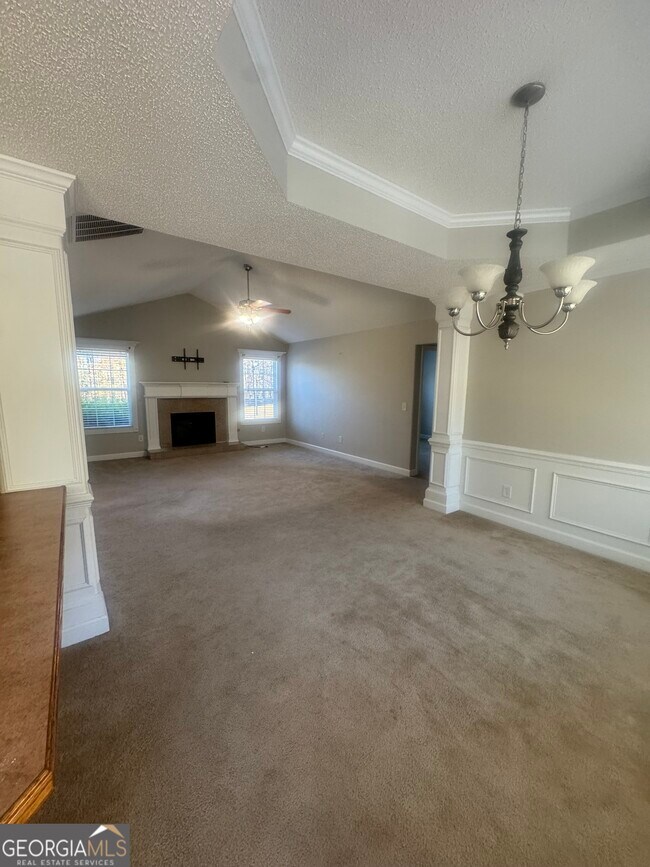 Building Photo - 180 Laurel Oaks Ln