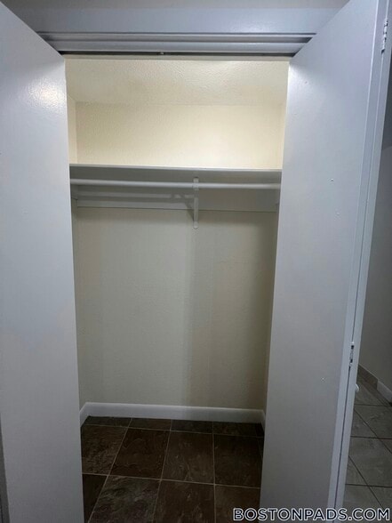 Building Photo - 90 Gardner St