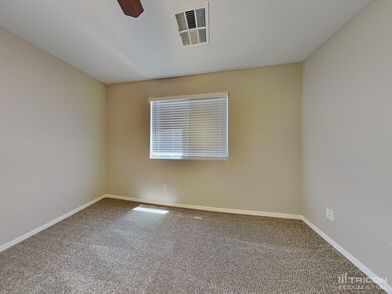 Building Photo - 23377 W Cocopah St
