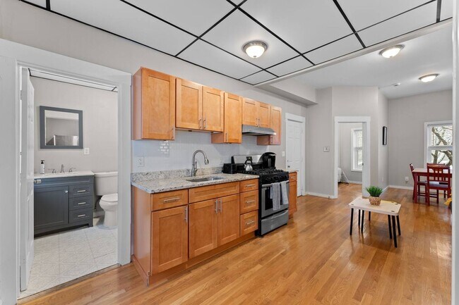 Building Photo - 47 Coleman St