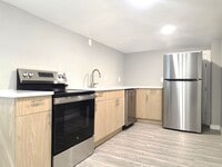 Building Photo - Walk to Williams College | Updated 4BR | Pet Friendly w/ Parking & Yard