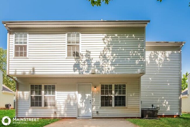 Building Photo - 934 GRASSY PATCH LN, CHARLOTTE, NC 28216