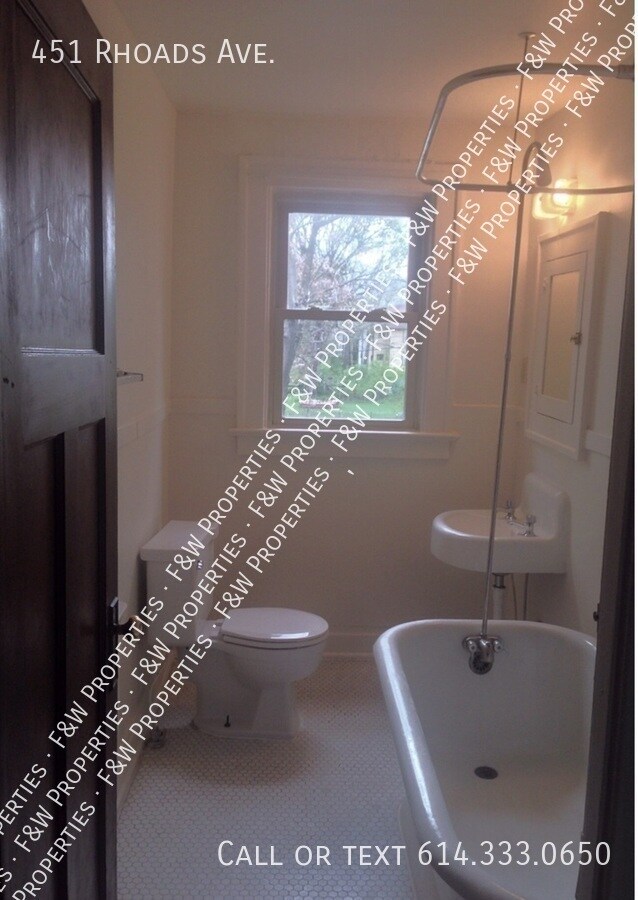 Building Photo - 451 Rhoads Ave