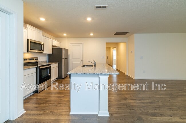 Building Photo - 7452 Game Bird St