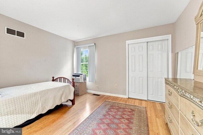 Building Photo - 315 Pheasant Hill Dr