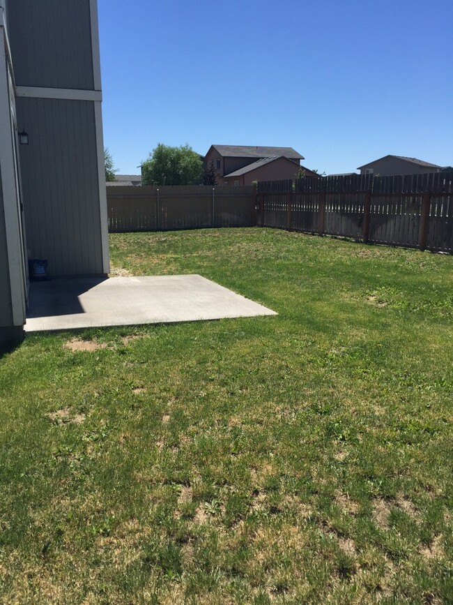 Building Photo - 4 Bedroom home for rent in Moses Lake