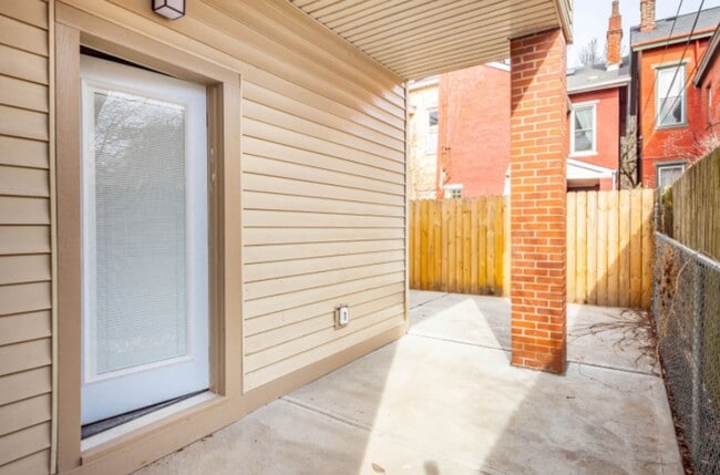 Primary Photo - 3 Bedroom 1.5 Bath - Pittsburgh